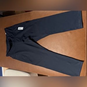 Old Navy Cropped High-Rise Elevate Leggings